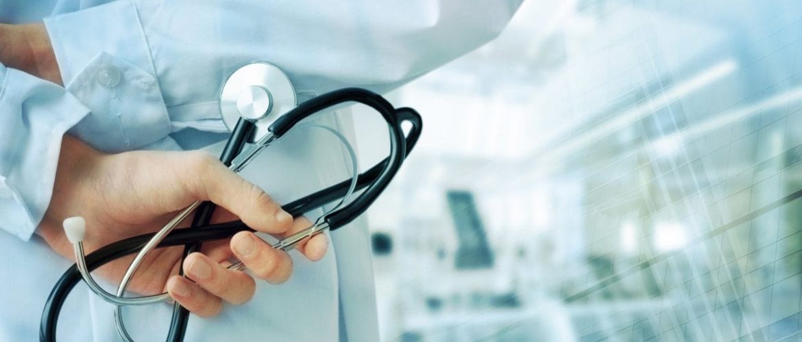 ¿Cómo mejorar la atención al paciente con el software para hospitales de AB Systems?